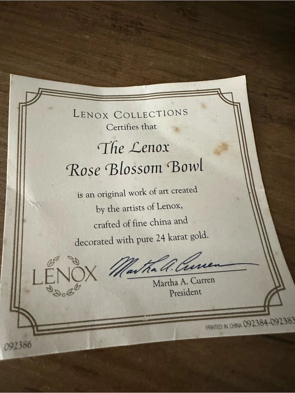 Lenox Cream Floral Scalloped Serving Bowl with Gold 24 k Edge
